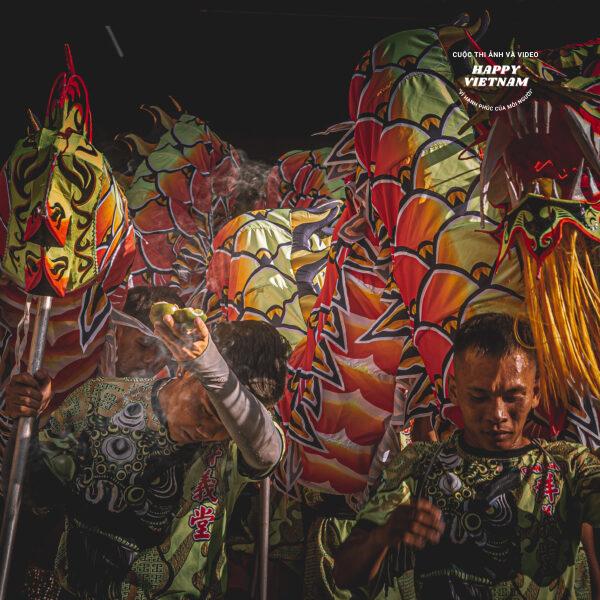 Dragon dancer