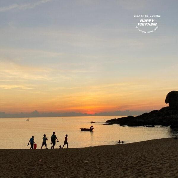 Alba su una spiaggia vietnamita