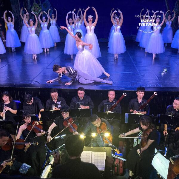 Buổi ra mắt vở Balle